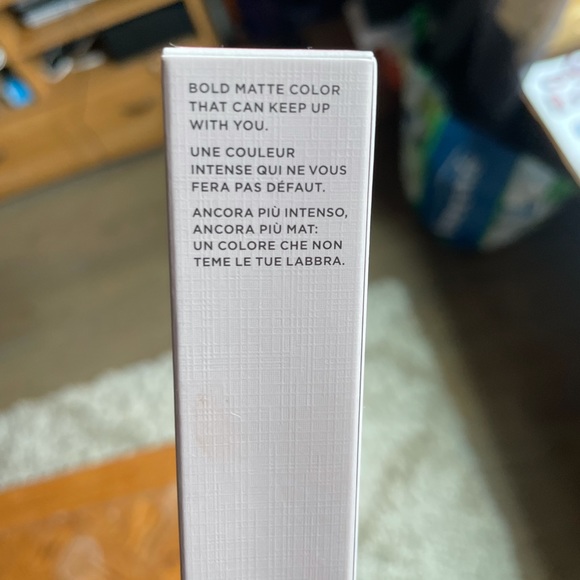 Unopened and silky texture! - Picture 3 of 5